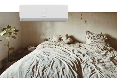 Die effektivste Lösung bieten Split-Klimageräte wie der «Climate 3000i» von Bosch Home Comfort. Sie bestehen aus einer Innen- und einer Ausseneinheit, wodurch die warme Luft direkt nach draussen abgeführt wird und im Raum eine gleichmässige und angenehme Kühlung entsteht. Für die In­betriebnahme ist eine fachgerechte Installation erforderlich, bei der auch entsprechende bauliche Anpassungen vorgenommen werden. So bekommt man eine besonders komfortable und langfristige Lösung. Bosch Home Comfort, www.bosch-homecomfort.com