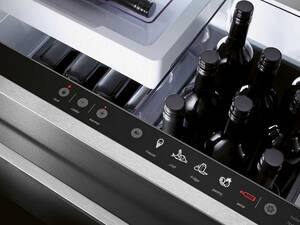 Neu verfügbar bei Merial ist der «CoolDrawer» von Fisher & Paykel. Dabei handelt es sich um eine innovative Aufbewahrungsart für Lebensmittel, denn die Funktion ist per Knopfdruck wählbar: Kühlschrank, Speisekammer, Gefrierschrank, Kühlung und Wein. Merial Vertriebs AG.