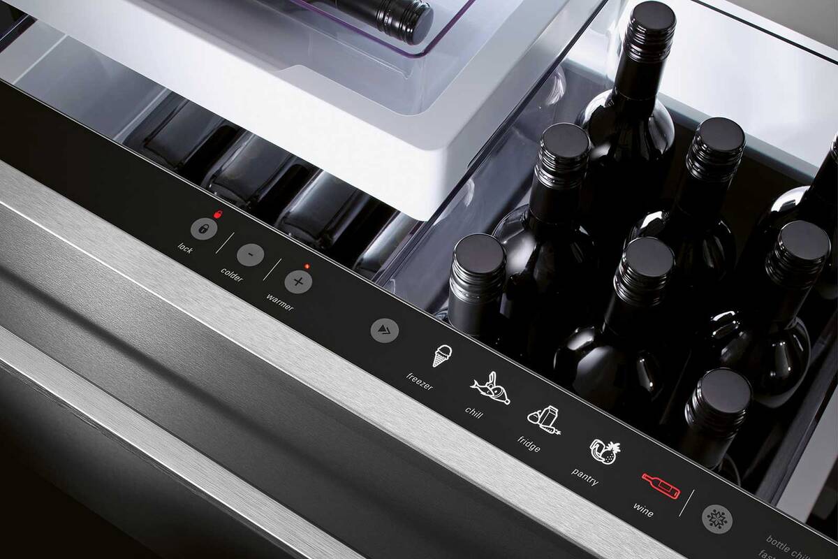 Neu verfügbar bei Merial ist der «CoolDrawer» von Fisher &amp; Paykel. Dabei handelt es sich um eine innovative Aufbewahrungsart für Lebensmittel, denn die Funktion ist per Knopfdruck wählbar: Kühlschrank, Speisekammer, Gefrierschrank, Kühlung und Wein. Merial Vertriebs AG.