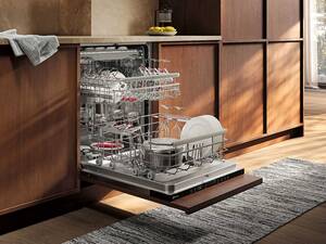 Die neue Geschirrspüler-Generation von Electrolux kombiniert leisen Betrieb mit geringem Wasserverbrauch und gewährleistet dennoch eine sehr hohe Sauberkeit. Möglich ist dies durch das optimierte Sprühsystem, eine intelligente Wasserverteilung und eine automatische Anpassung an den Verschmutzungsgrad. Electrolux AG.