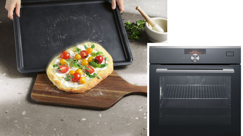 Um den Geschmack zu intensivieren, stehen mit dem «BakingCrisp»-Backofen drei verschiedene Garfunktionen mit Dampf zur Verfügung. Dank der Zugabe von Dampf werden die Speisen innen saftig und aussen knusprig. Electrolux AG.