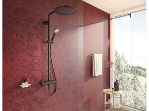 Edel und modern: Die Showerstation «Vivid» ist neu auch in Schwarz erhältlich. Die Sets umfassen unter anderem eine Regenbrause, einen thermostatischen Duschenmischer und eine praktische Handbrause. Keramik Laufen AG.